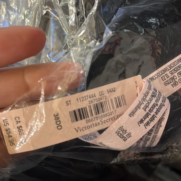 Victoria Secret Lightly Lined Lace-Cup Demi Bra - Picture 5 of 6